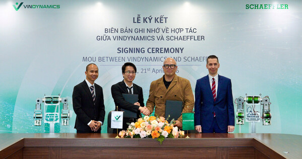 (from left) Mr. Nguyen Quang Vinh, Chief Technology Officer (VinDynamics), Mr. Le Minh, Director of Hardware (VinDynamics), Prof. Han Boon Siew, Head of Humanoid Asia/Pacific (Schaeffler), and Mr. Maximilian Fiedler, Regional CEO Asia/Pacific (Schaeffler) at the MOU signing ceremony.