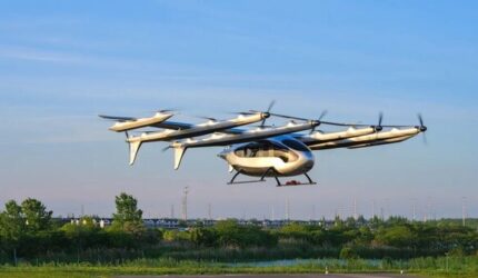 AutoFlight Rampungkan Uji Terbang dengan Formasi Tiga Pesawat Berbeda, V5000 Matrix Resmi Masuki Tahap Sertifikasi Kelaikudaraan