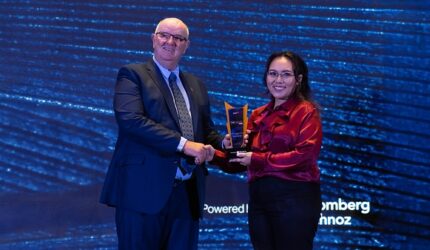 AdaKami Raih Penghargaan Top Company in Transparent & Responsible P2P Lending di Indonesia