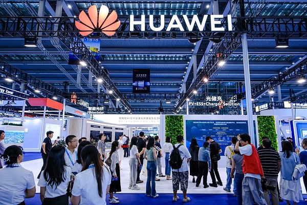 Huawei Digital Power Hadirkan Solusi Multi-Skenario Berbasis Grid Forming dan AI di IDEE 2026 Huawei Digital Power Hadirkan Solusi Multi-Skenario Berbasis Grid Forming dan AI di IDEE 2026