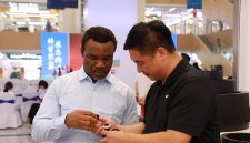 Xinhua Silk Road: Linyi Trade City di Tiongkok Bagian Timur Buka Pusat Pengadaan Internasional, Dorong Aktivitas Perdagangan Global Xinhua Silk Road: Linyi Trade City di Tiongkok Bagian Timur Buka Pusat Pengadaan Internasional, Dorong Aktivitas Perdagangan Global
